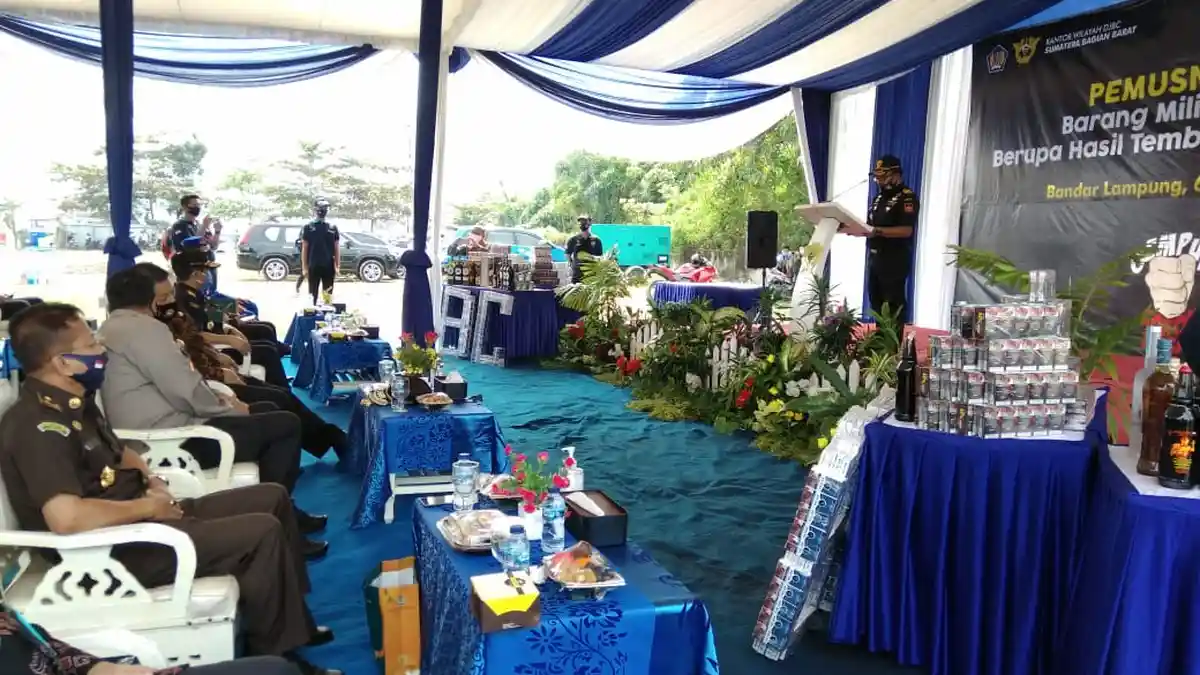 BREAKING NEWS DJBC Sumbagbar Musnahkan Rokok dan Minuman Beralkohol Ilegal