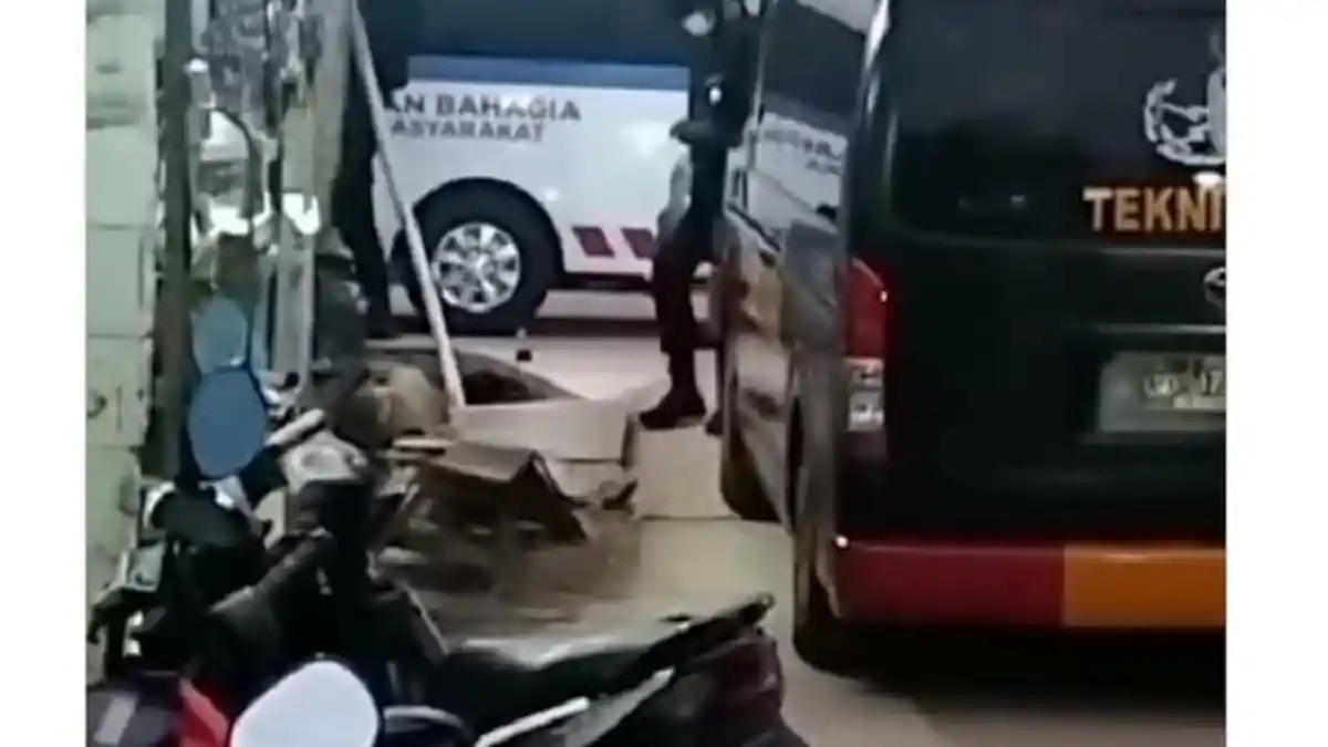 Tak Tahu Bahaya, Pemulung di Babelan Luka Akibat Mortir yang Meledak Saat Digerinda