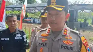 Kapolres-Magetan-AKBP-Raden-Erik-Bangun-Prakasa-ditemui-di-Desa-Mategal-Kecamatan-Parang.jpg
