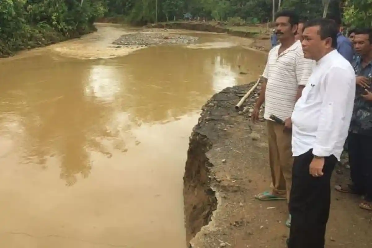 PU Pijay Segera Tangani Jalan Putus di Asan Kumbang