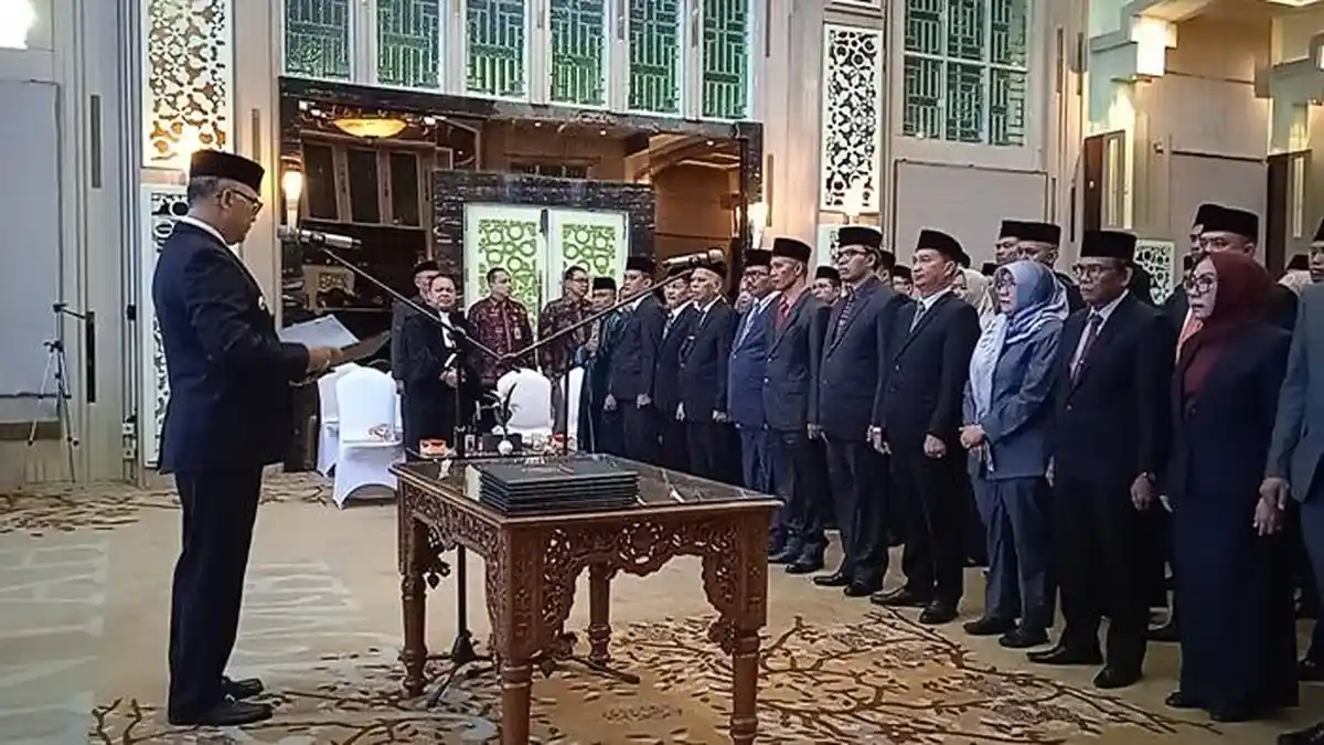 Fasha Lantik Ratusan Pejabat Pemerintah Kota Jambi, Dua Dinas Ini Ditinggali Kepala Dinasnya