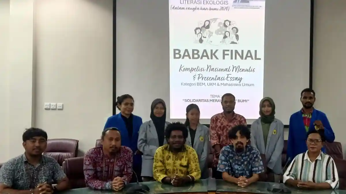10 Finalis Lomba Menulis Essay Nasional Presentasi Hasilnya di Universitas Cenderawasih