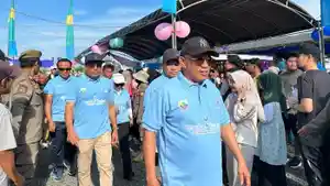 Bupati-Kotabaru-Muhammad-Rusli-sesaat-setelah-membuka-Festival-Kuliner-Hebat.jpg