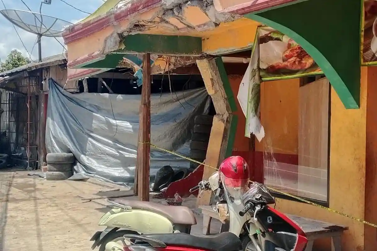 Curhat Pemilik Warung Ayam Gebug Usai Kecelakaan Beruntun di Puncak, Kios Hancur dan Pelanggan Kabur