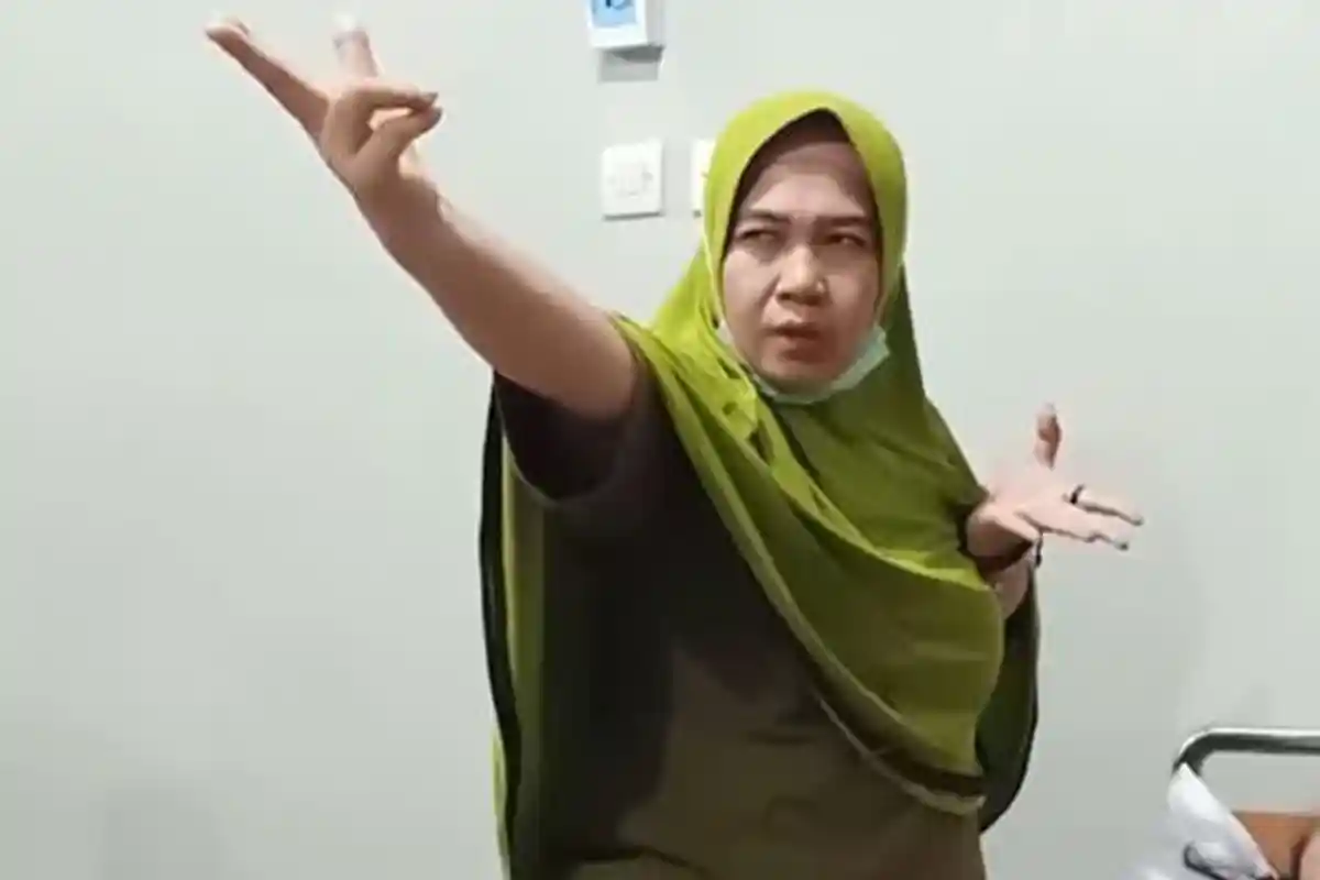 Kesaksian Pengobatan Ningsih Tinampi, Ada Pasien dari Malaysia hingga Antrean Sampai Tahun 2020