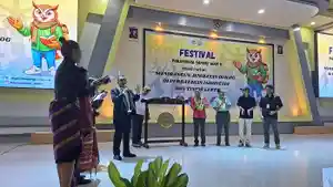 Gubernur-NTT-buka-Festival-Philoshopia.jpg