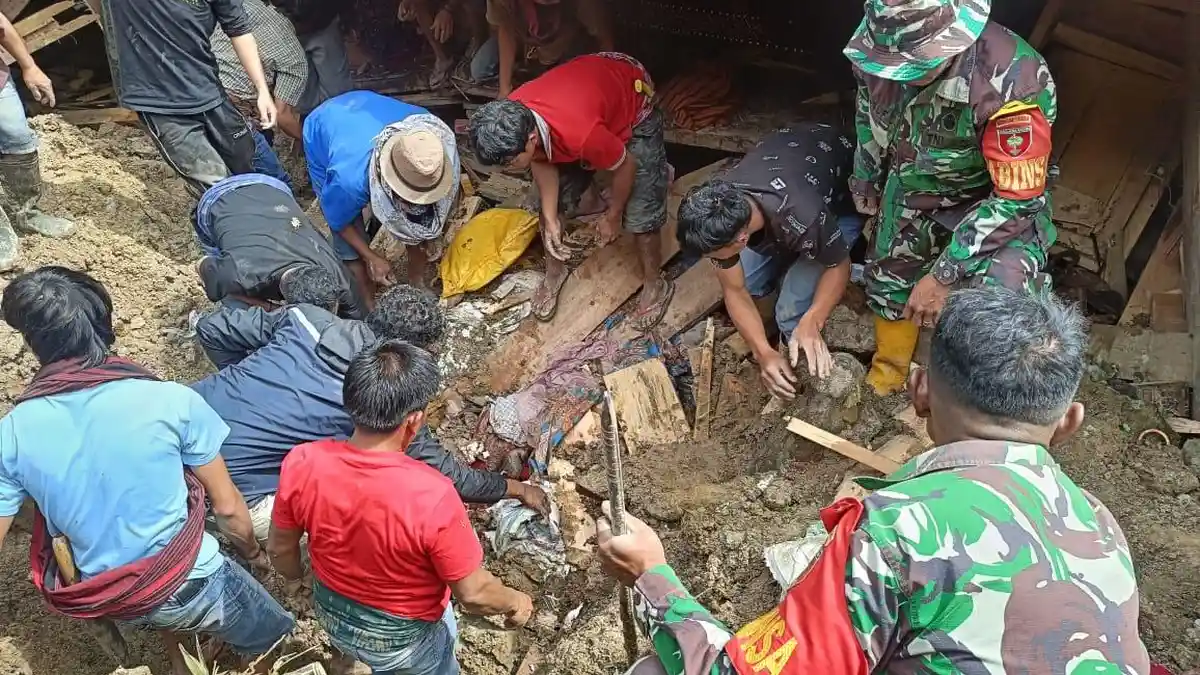Longsor di Buntu Pepasan Toraja Utara: 2 Korban Selamat, Pasutri Lansia Tewas Tertimbun