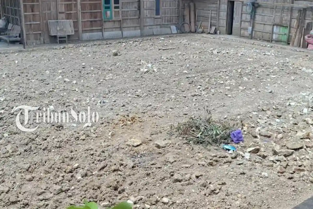 Viral Pria di Sragen Robohkan Rumah usai Istri Selingkuh, Rela Keluar Jutaan Rupiah Sewa Alat Berat