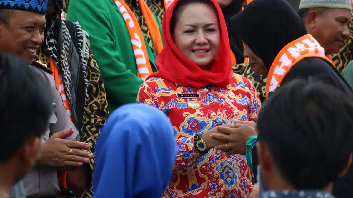 Umroh Gratis Wujud Nyata 25 Program Unggulan Win-Hen Kepada Masyarakat