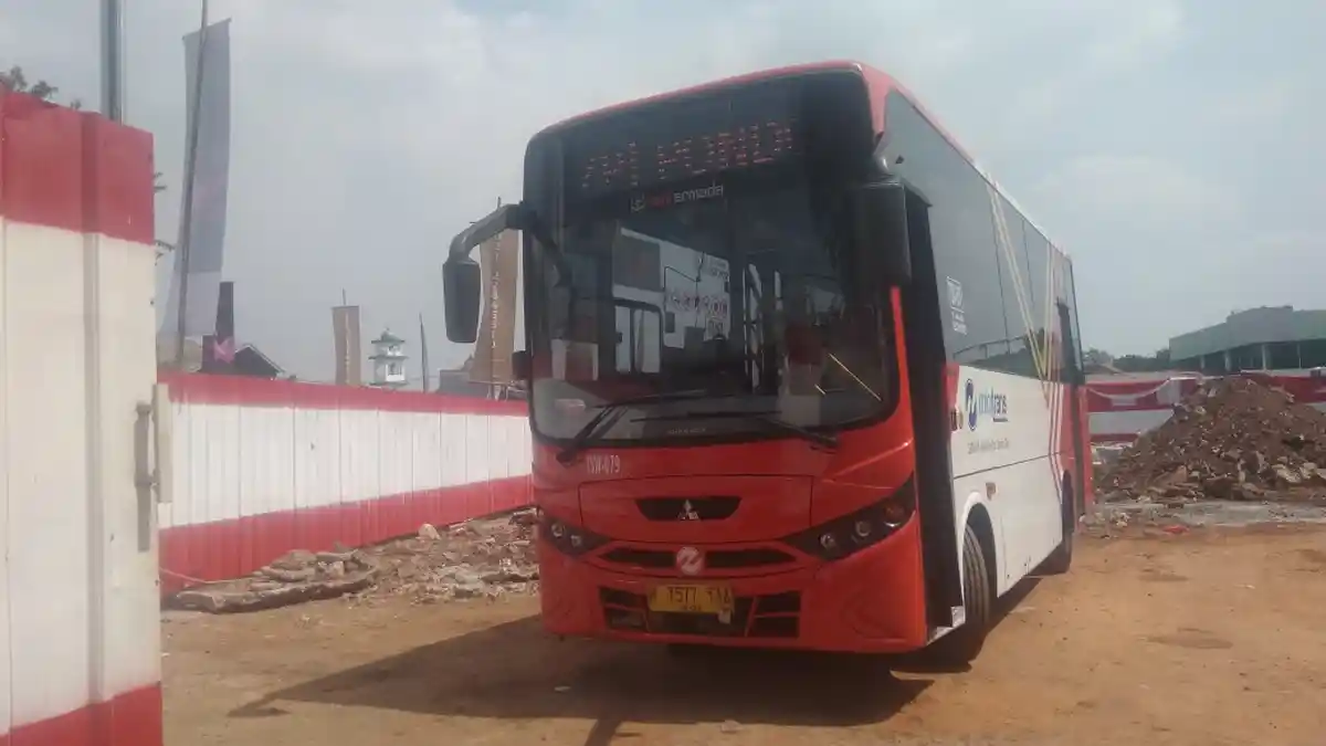8 Mini TransJakarta Rute Rusunami Klapa Village-BKN Layani Penghuni Program Rumah DP 0 Rupiah