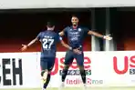 arema-fc-taklukkan-persiraja-banda-aceh-2-0_20211024_102912.jpg