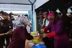 Cokelat Dari Seorang Muslim Untuk Uskup Labuan Bajo Manggarai Barat di Festival Golo Koe 2025