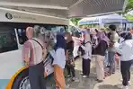 Awal Ramadan 2026, Warga Serbu Penukaran Uang Pecahan Rupiah di Masjid Agung Kediri