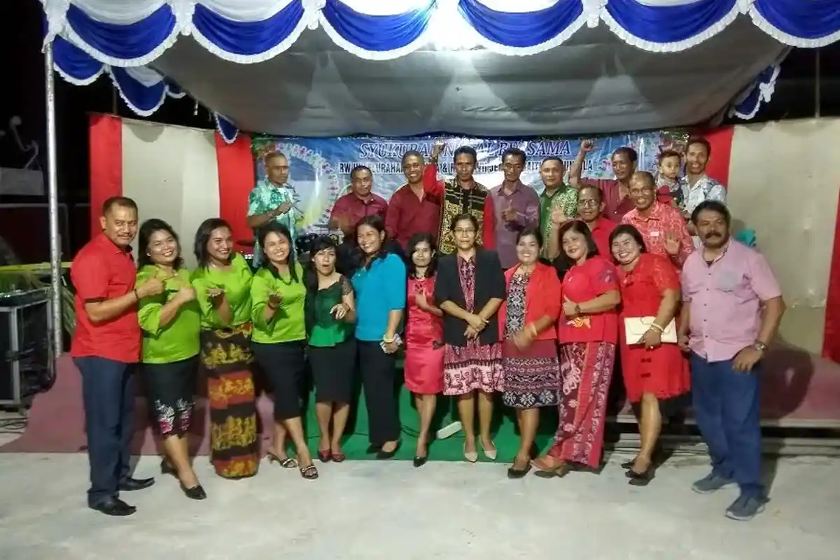 Jemaat Rayon VII Baith El dan Warga RW 03 Kelurahan Nunhila Adakan Natal Bersama