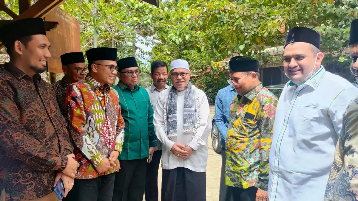 Sekjen DPP PPP Ziarah ke Makam Abu Hasan Krueng Kalee 