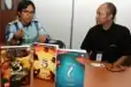 Novelis Negeri 5 Menara A Fuadi Kunjungi Tribunnews