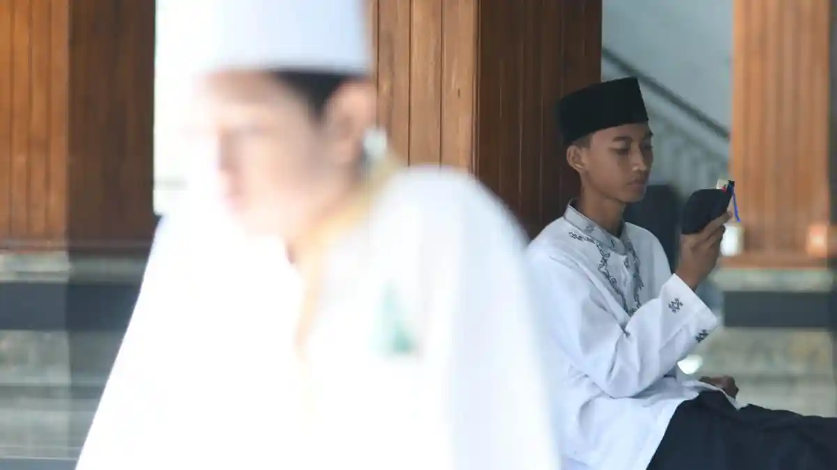 Doa dan Wirid Bulan Ramadan Ijazah Habib Umar bin Hafidz: Arab, Latin, dan Artinya
