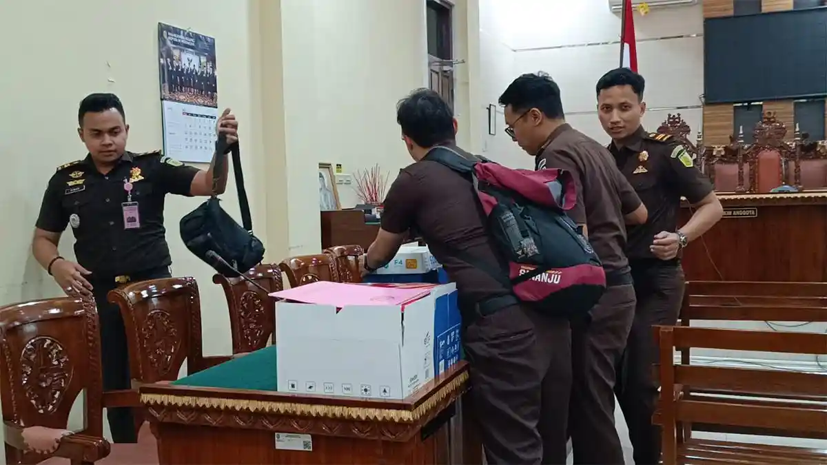 Sidang Tuntutan Kasus Dugaan Korupsi SPAM Pesawaran Diselenggarakan Malam Hari - Tribunlampung.co.id