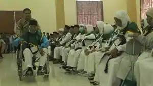 Jemaah-calon-haji-kelompok-terbang-kloter-pertama-asal-Asahan.jpg