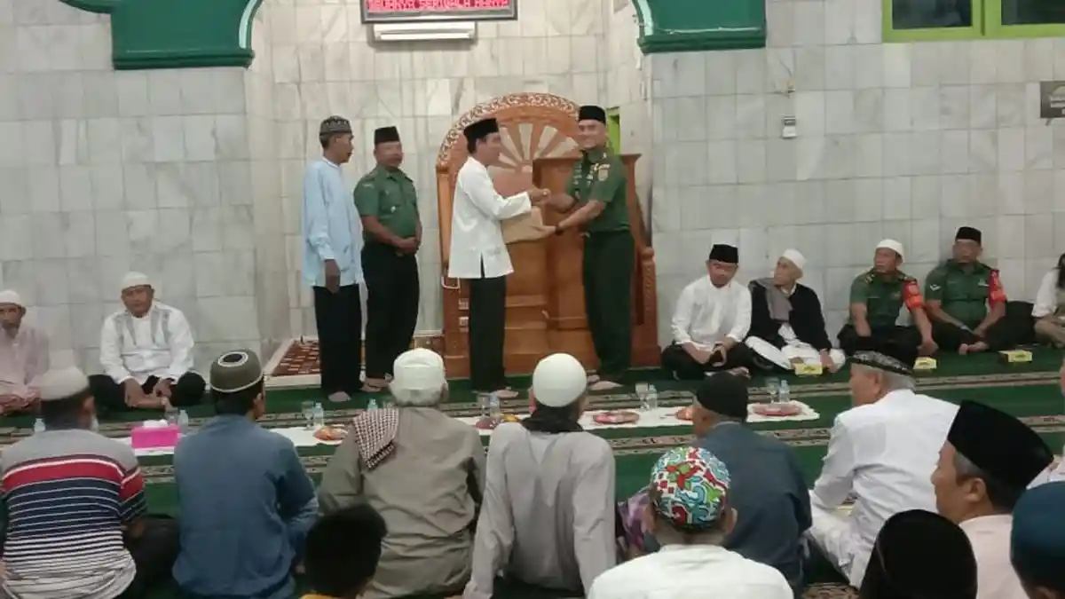 Dandim Gelar Yasinan Di Masjid Babusalam Kelurahan Penengahan