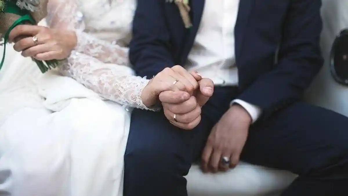 38 Pantun Pernikahan, Doa Tulus buat Pengantin Baru, Bikin Acara Makin Berkesan