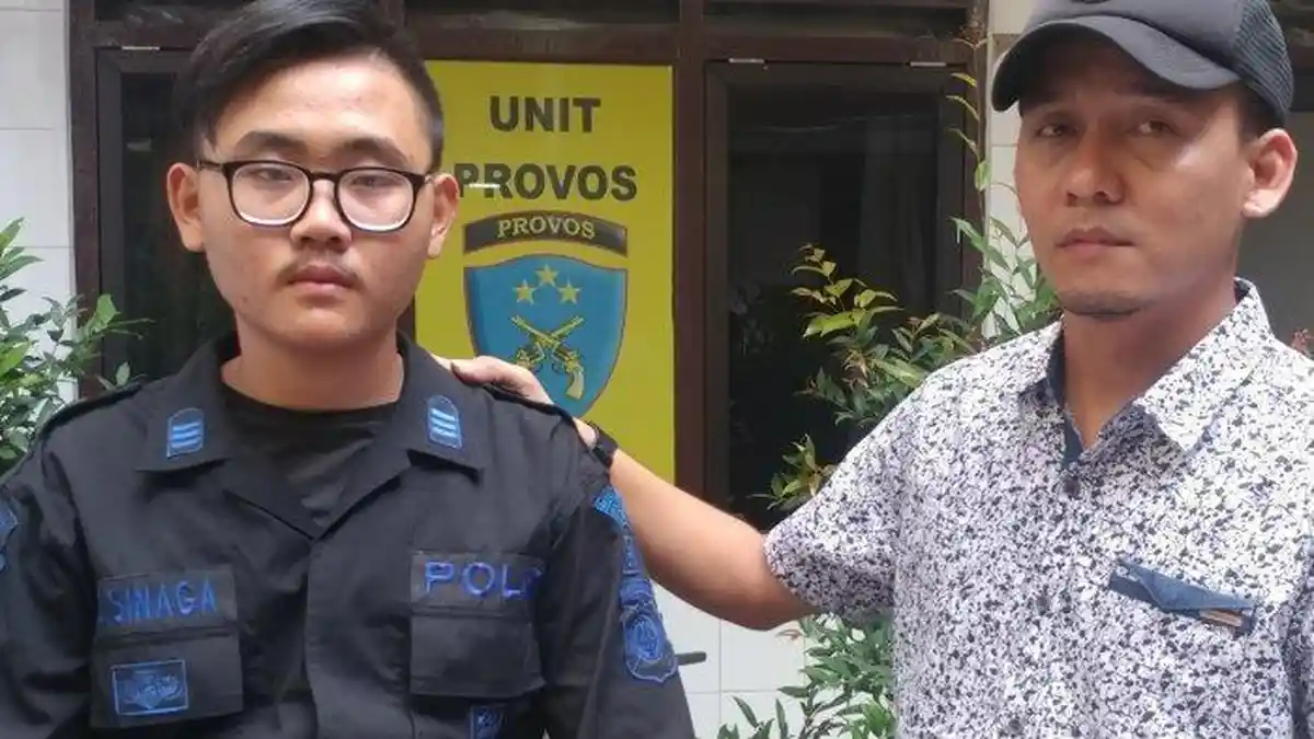Remaja Berusia 16 Tahun Ini Mengaku Sebagai Anggota Brimob Gadungan