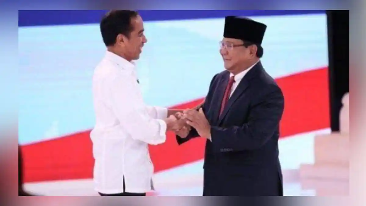 Jokowi Ajak Pemuda Bergandengan Tangan: Prabowo-Trenggono Kompak Upacara di Unhan