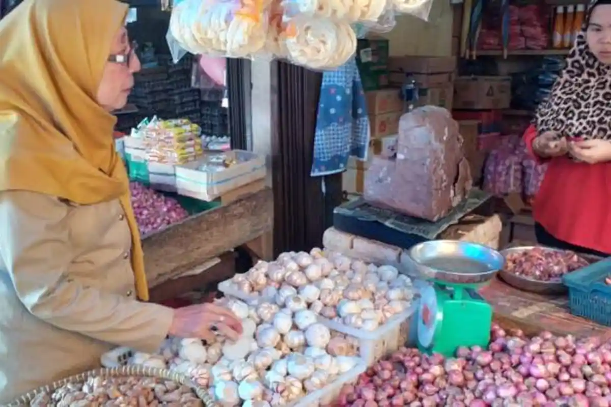 Harga Ayam Potong Masih Mahal Rp 50.000 Per Kilogram, Ini harga Kebutuhan Pokok di Belitung