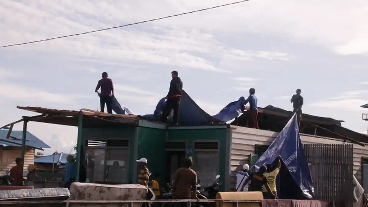 32 Rumah di Bontang Kuala Disapu Angin Puting Beliung