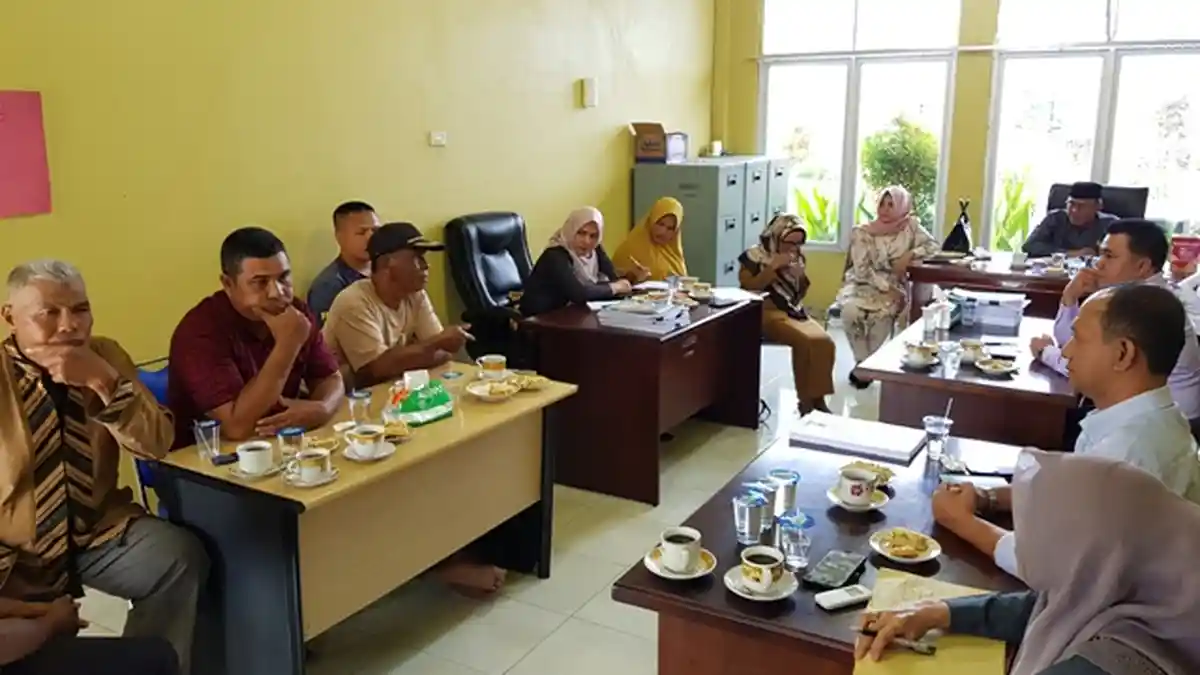 Pekerja Kebun PDKS Mengadu ke DPRK Simeulue, Ini Masalahnya