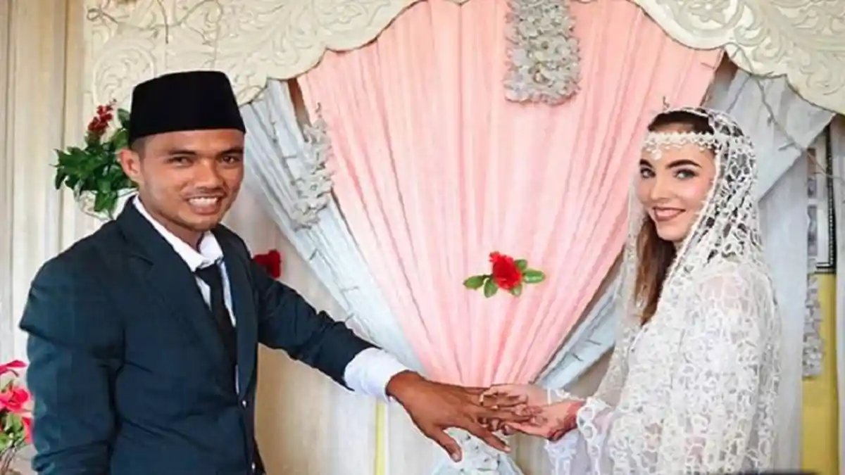 VIRAL Bule Prancis Dinikahi Lelaki Minang, Kisah Cinta Bermula dari Hal Ini