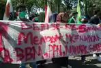 demomahasiswa-di-dprd-tolak-harga-bbm.jpg