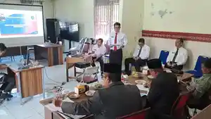 Sekda-Kabupaten-Bener-Meriah-Riswandika-Putra-mengikuti-kegiatan-penilaian.jpg