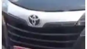 Mobil-dinas-yang-digunakan-Subairi-melintas-di-Jombang-saat-Lebaran-memicu-polemik-publik.jpg