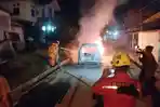mobil-terbakar-di-pangkalan-kerinci-kota.jpg