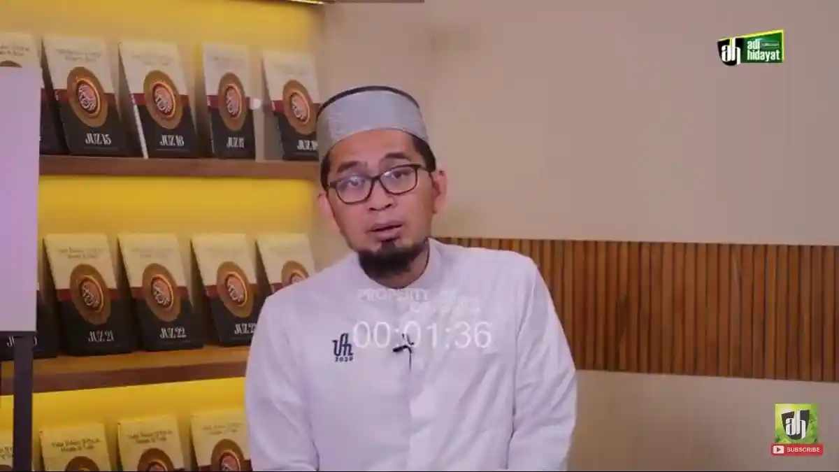 Doa dan Adab Makan Serta Minum Dijelaskan Ustadz Adi Hidayat, Waspadai Setan Jenis Ini