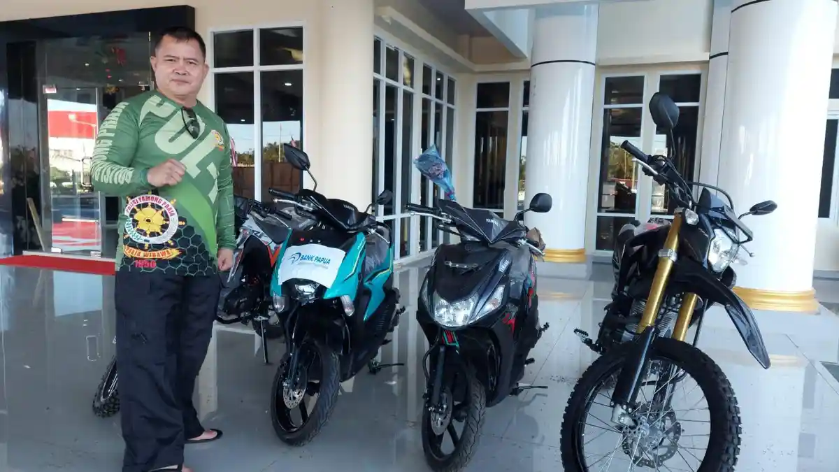 Hadiah Trabas dan Tour City Maybrat Disponsori Komunitas Pecinta Motor dan Bank Papua