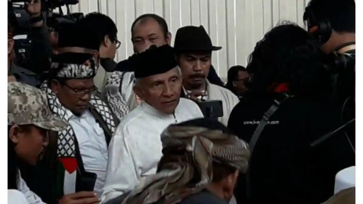 Pengunjung Sidang Buni Yani Bersorak Melihat Kehadiran Amien Rais