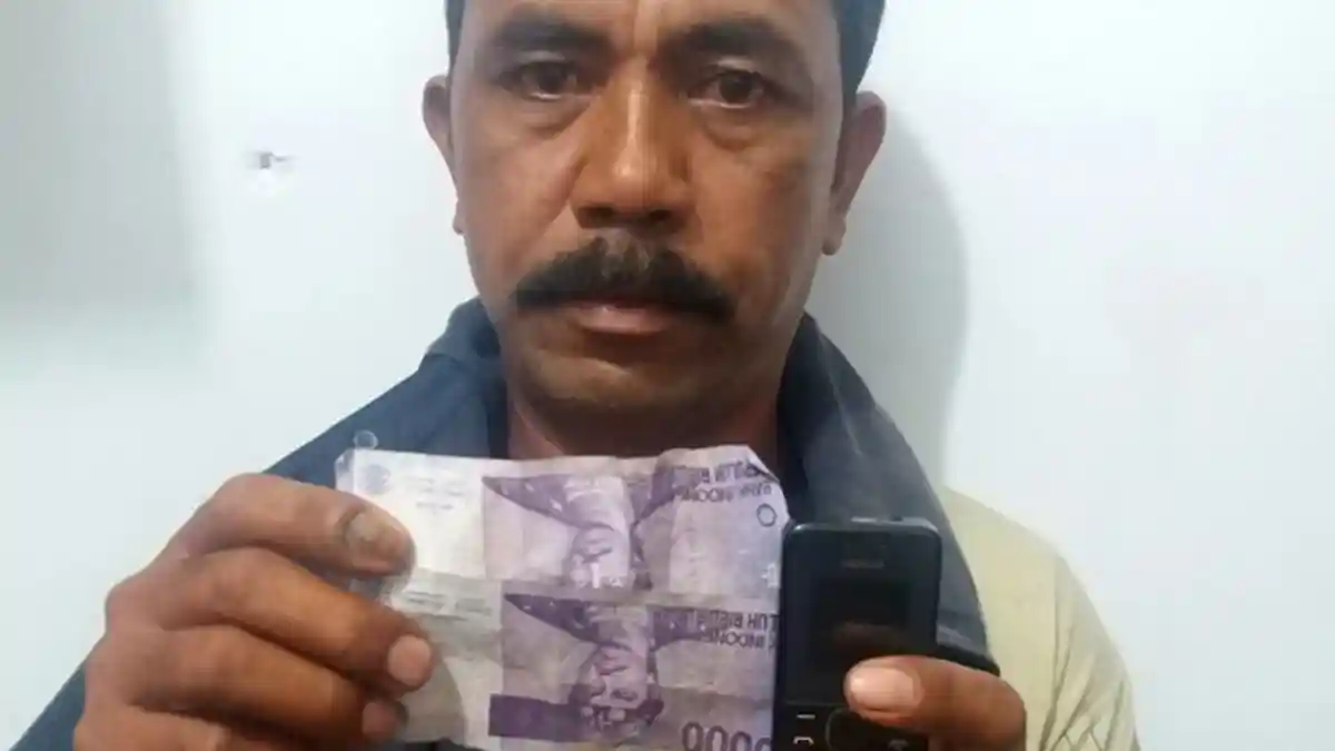 Handphone Tersangka Bandar Judi Isinya Pesan-pesan Berupa Angka