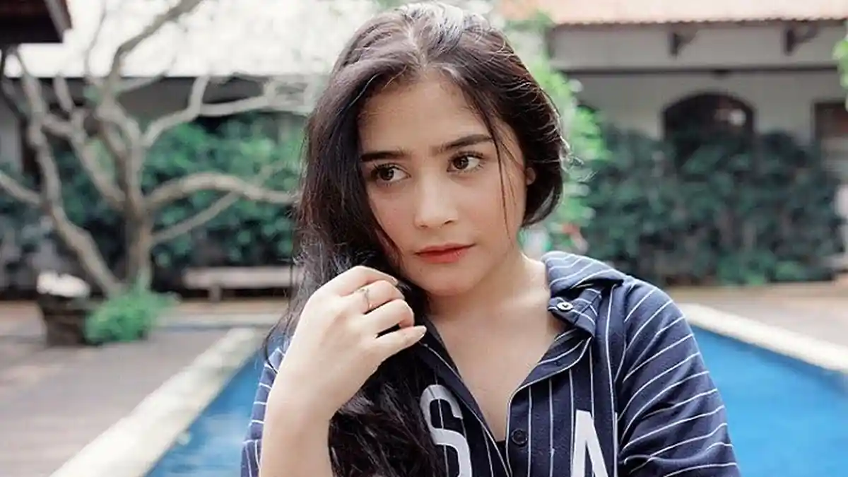 Bukan Film atau Lagu, Ini Karya Terbaru Prilly Latuconsina yang Akan Membuatmu Semakin Kagum!