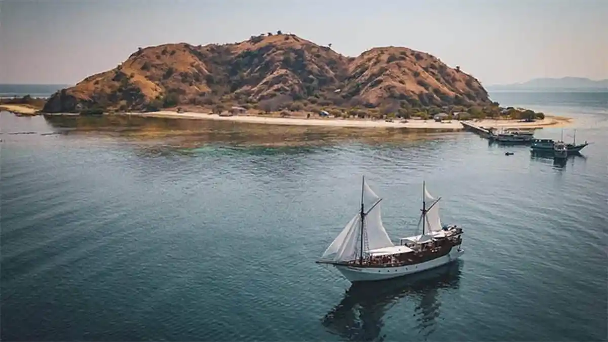 Paket Wisata Labuan Bajo , Berbagai Pilihan Berlayar denan Kapal serta Harga Privat dan Open Trip
