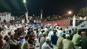 20260427_-Ustaz-Dasad-Latif-saat-mengisi-tausyiah-di-Tabligh-Akbar.jpg