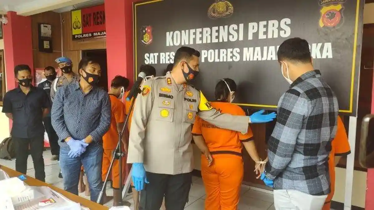 2 Gadis Remaja Rampok dan Bunuh Wanita Tua Tetangganya Sendiri di Majalengka