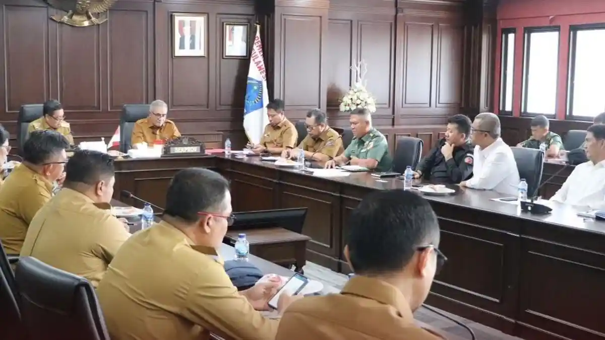 Rakor KPU dan Pemprov Jelang Pilkada Sulut, Steven Kandouw Ingatkan Status Pemilih dari Gunung Ruang