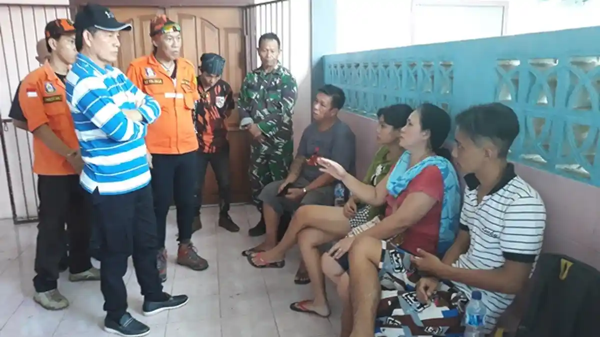 Wali Kota Manado Kunjungi Keluarga Marsela di Kamar Mayat RSUP Kandou