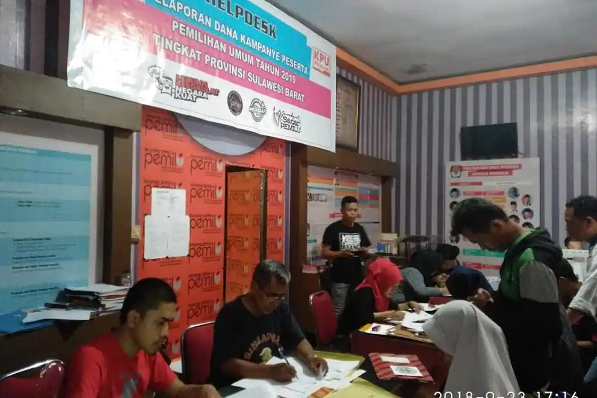 30 Caleg DPD RI Dapil Sulbar Setor LDAK ke KPU