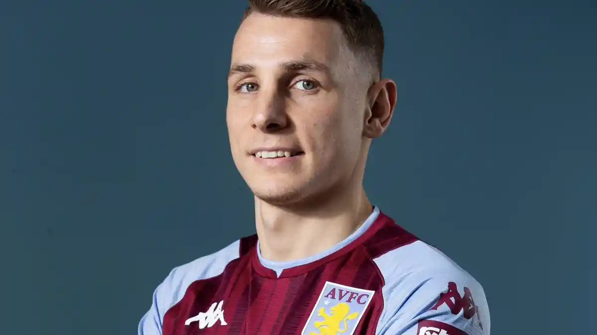 Resmi, Lucas Digne Gabung dengan Aston Villa Secara Permanen dari Everton. Dikontrak 4,5 Tahun