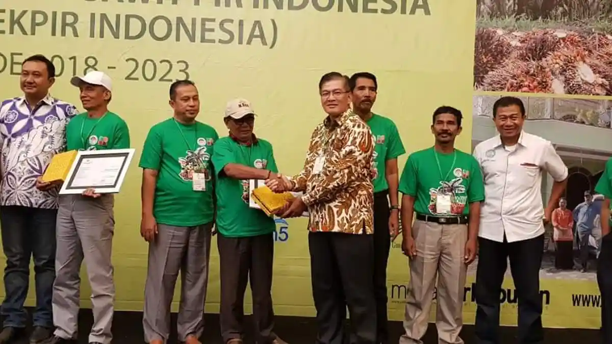 Petani Plasma PTPN V Raih Penghargaan ASPEKPIR