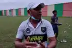 Pelatih-PSSA-Asahan-Abdul-Rahman-Marasabessy-saat-di-Stadion-Mini-Dispora-Sumut.jpg