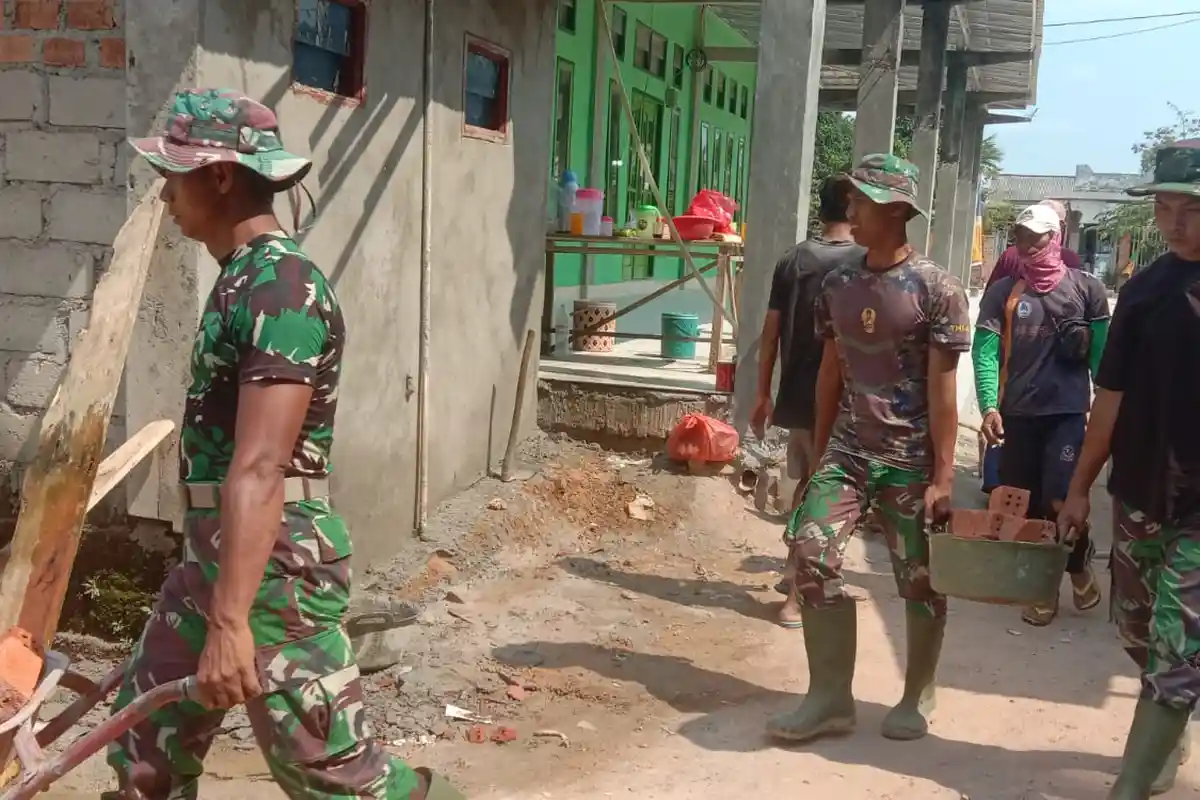 Satgas TMMD Kodim 0426 Tulangbawang Lampung Rampungkan Renovasi Masjid di Gedung Meneng